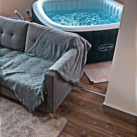 Appartement Cosy Et Chaleureux Avec Jacuzzi ซีราริง ภายนอก รูปภาพ